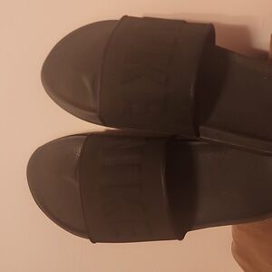 Nike slides